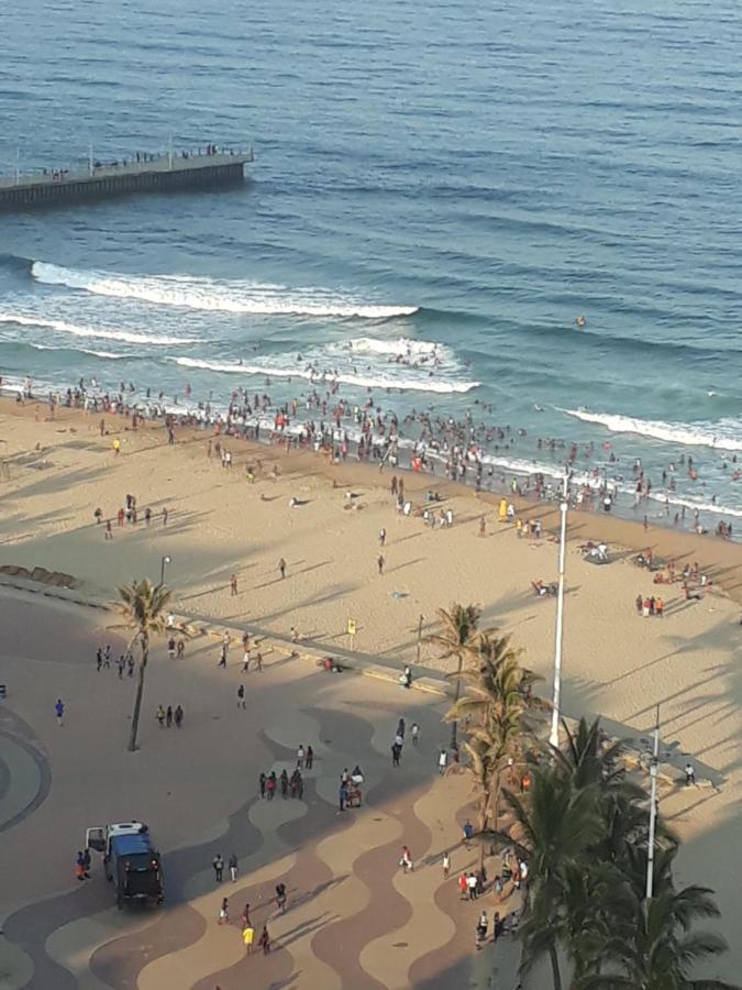 Into The Blue On The Beach Durban Kültér fotó
